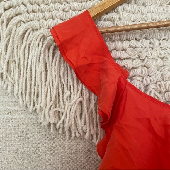 Club Monaco Silk Ruffle Tank - Picture 2 of 7